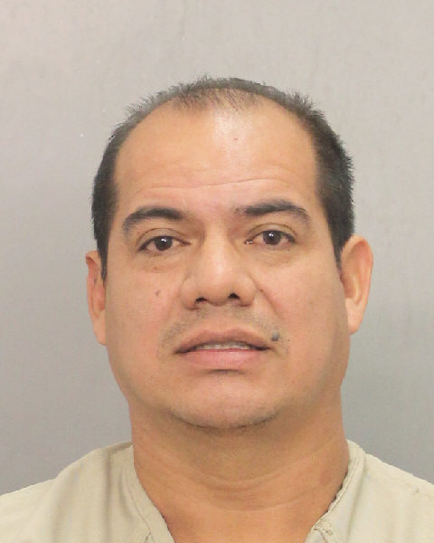  JOSE  ROBERTO RUBIO fotografia del sheriff oficial del condado de Broward