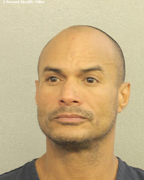  HENRY LUIS DE LEON fotografia del sheriff oficial del condado de Broward
