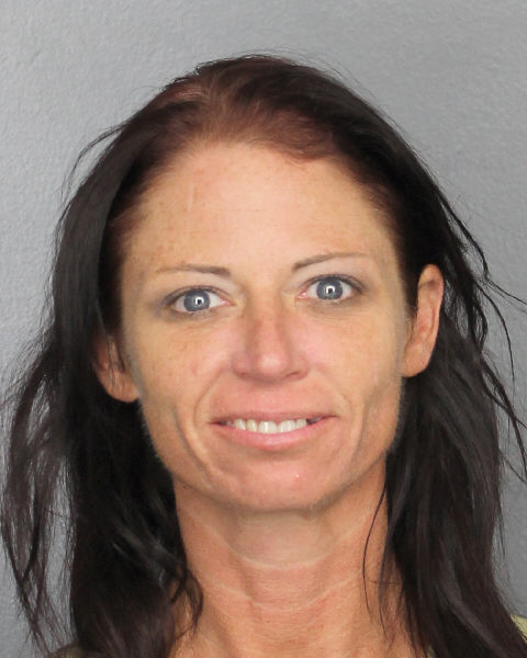  ASHLEY DAWN DAGON SMITH fotografia del sheriff oficial del condado de Broward