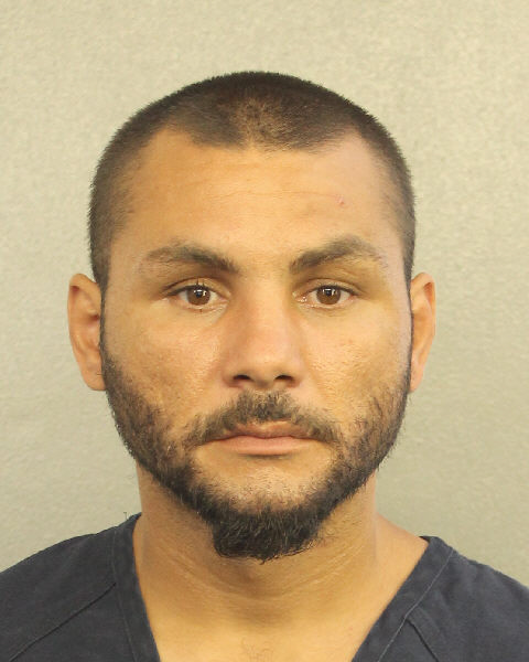  JOHNNY DANIEL VELAZQUEZ fotografia del sheriff oficial del condado de Broward