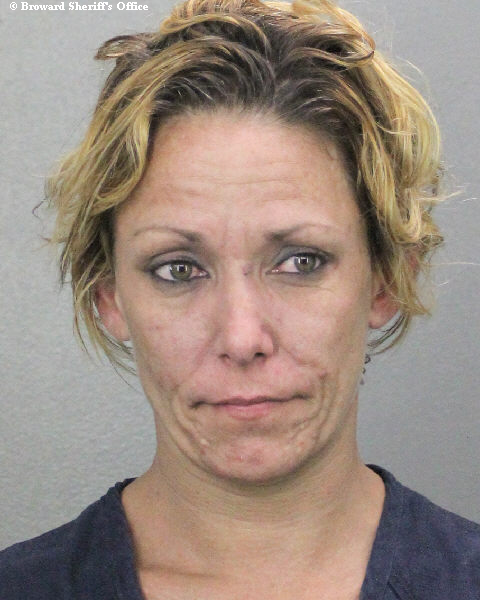 CHRISTINA NICOLE SPOONHOLTZ fotografia del sheriff oficial del condado de Broward CHRISTINA NICOLE SPOONHOLTZ fotografia del sheriff oficial del condado de Broward