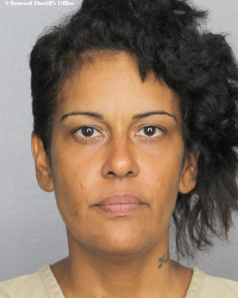 XIOMARA MENDEZ fotografia del sheriff oficial del condado de Broward XIOMARA MENDEZ fotografia del sheriff oficial del condado de Broward