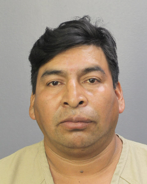  AUGUSTO HERNANDEZ fotografia del sheriff oficial del condado de Broward