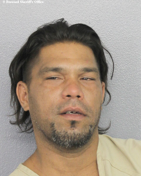  NESTOR EUGENIO SANTIAGO fotografia del sheriff oficial del condado de Broward