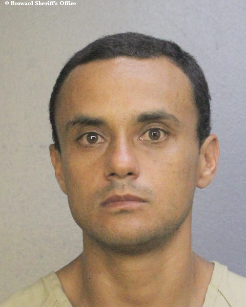  CESAR AUGUSTO RUIZ GUERRERO fotografia del sheriff oficial del condado de Broward