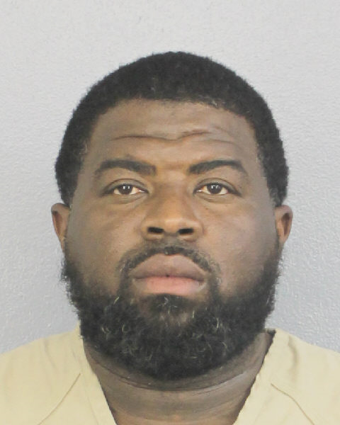  WAYNE ALBERT FAVORS fotografia del sheriff oficial del condado de Broward