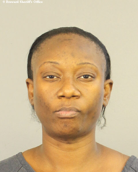 TYNESE RENAE DENSON fotografia del sheriff oficial del condado de Broward  TYNESE RENAE DENSON fotografia del sheriff oficial del condado de Broward