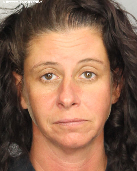  JULIE MARIE WORTH fotografia del sheriff oficial del condado de Broward