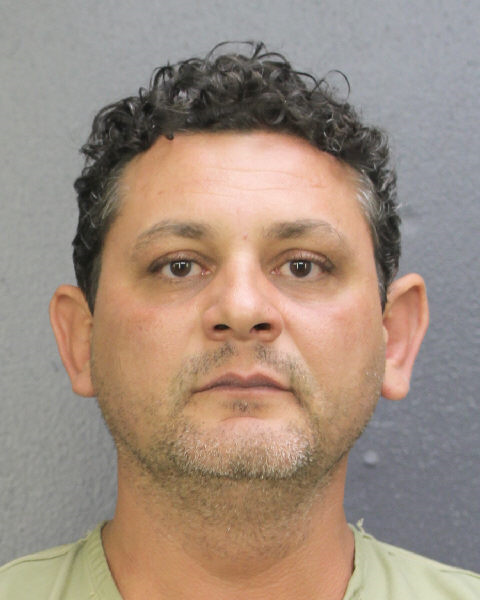  ADRIAN MANDREANU fotografia del sheriff oficial del condado de Broward