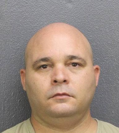 Yendy Martinez-Arias fotografia del sheriff oficial del condado de Broward