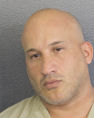 OSCAR BERMUDEZ Photo