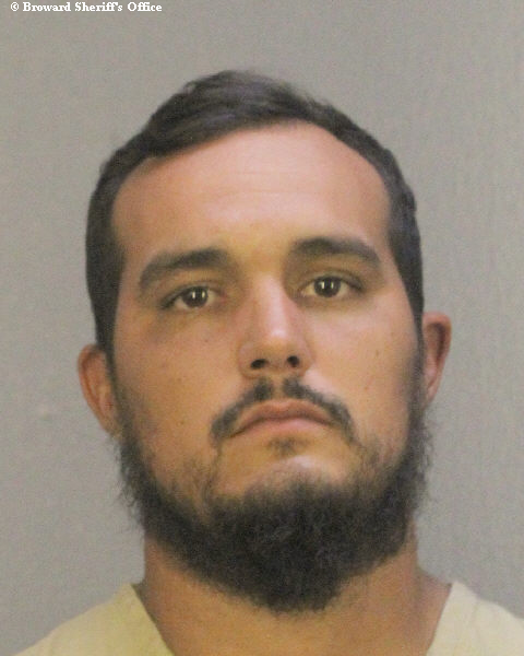  TRISTAN LUCAS CASTILLO fotografia del sheriff oficial del condado de Broward