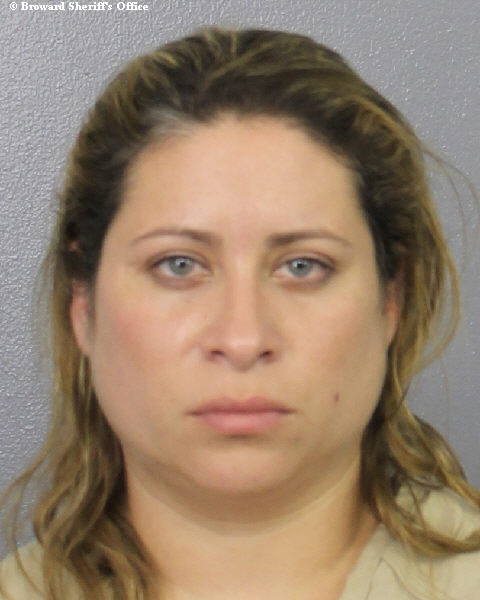  KARIN ALAVA fotografia del sheriff oficial del condado de Broward