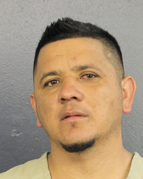 EMAR LOPEZ fotografia del sheriff oficial del condado de Broward EMAR LOPEZ fotografia del sheriff oficial del condado de Broward