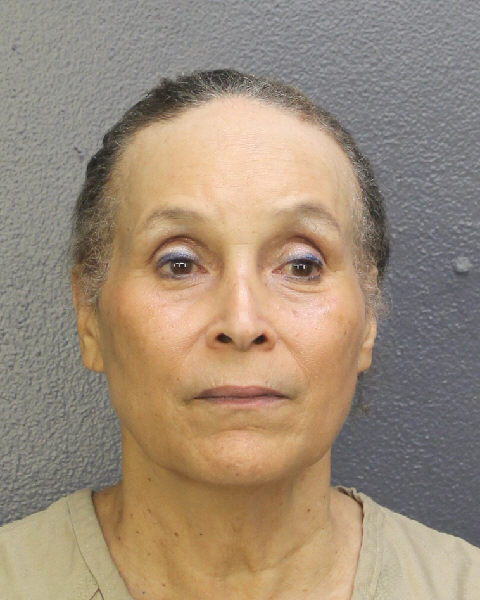  CAROLINA AURORA SONIA HULSE fotografia del sheriff oficial del condado de Broward