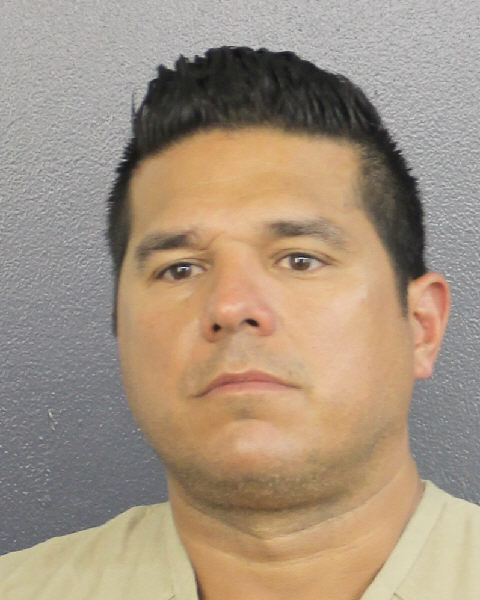  RAFAEL VELEZ DAVILA fotografia del sheriff oficial del condado de Broward