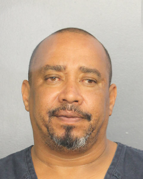 JUAN L PEREZ fotografia del sheriff oficial del condado de Broward JUAN L PEREZ fotografia del sheriff oficial del condado de Broward