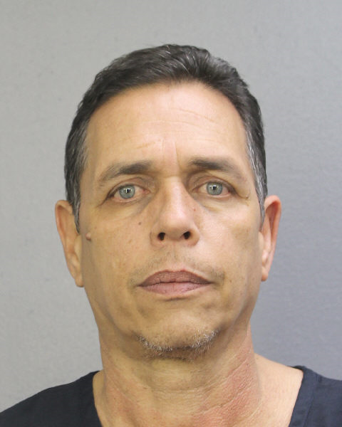 ROLANDO MARTINEZ fotografia del sheriff oficial del condado de Broward ROLANDO MARTINEZ fotografia del sheriff oficial del condado de Broward