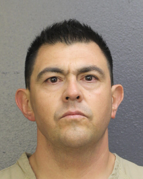  JUAN PABLO CURREA ALMONACID fotografia del sheriff oficial del condado de Broward