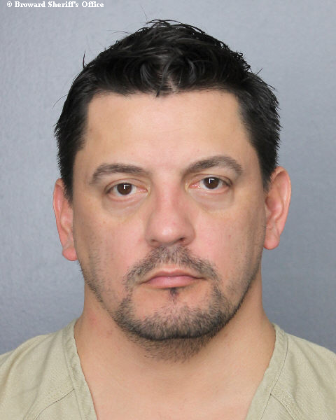  JUAN HERNANDEZ fotografia del sheriff oficial del condado de Broward