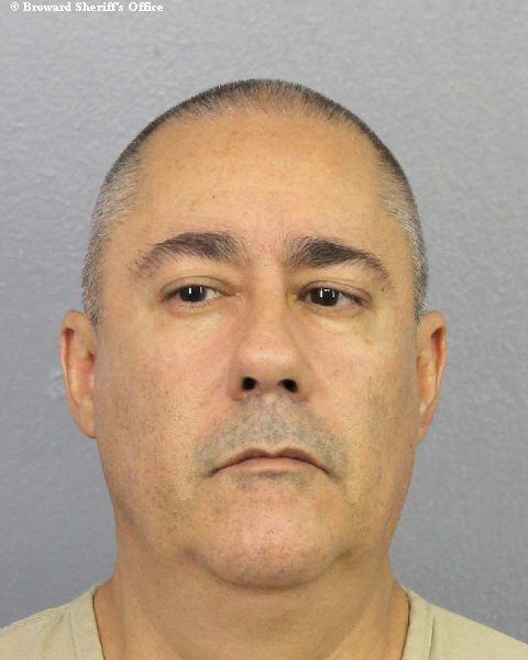  CARLOS GUSTAVO SOLANA fotografia del sheriff oficial del condado de Broward