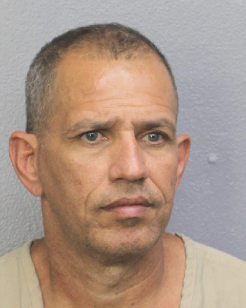 OSCAR GOMEZ fotografia del sheriff oficial del condado de Broward OSCAR GOMEZ fotografia del sheriff oficial del condado de Broward