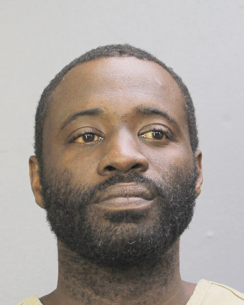 TAVARES PRATT Photo