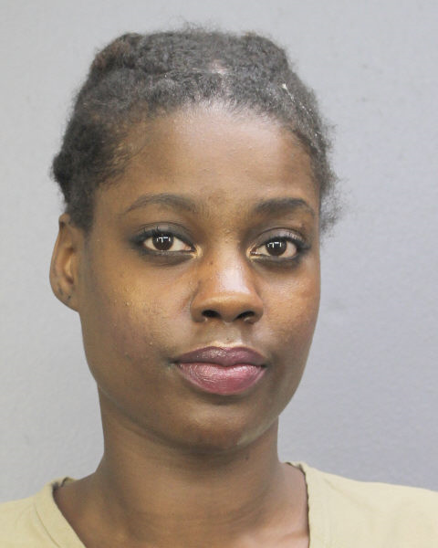  DANIELLE SHAMARI SAUNDERS Photo