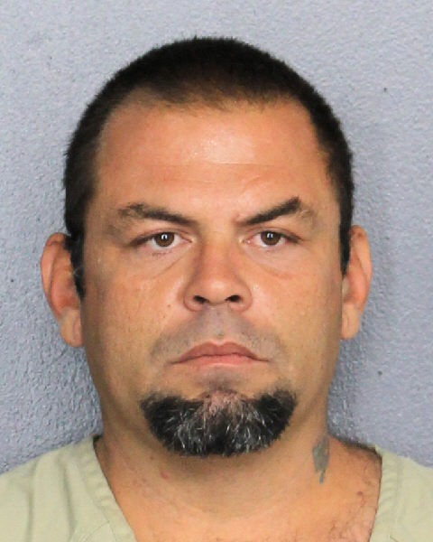 MIGUEL ANGEL LOPEZ fotografia del sheriff oficial del condado de Broward MIGUEL ANGEL LOPEZ fotografia del sheriff oficial del condado de Broward