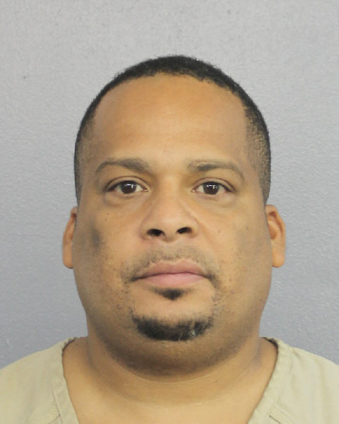  JOAN MANUEL CRUZ fotografia del sheriff oficial del condado de Broward