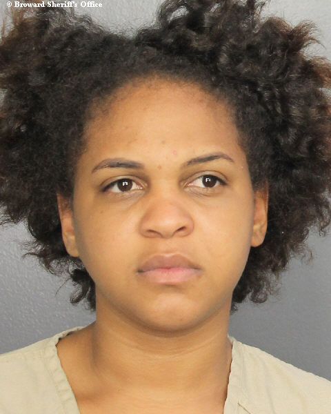  CLAUDIA YAIMA REGA PEREZ fotografia del sheriff oficial del condado de Broward