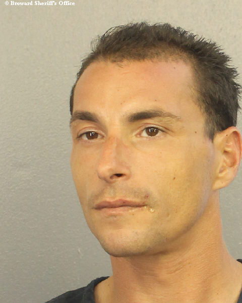  JOSHUA PERLIS fotografia del sheriff oficial del condado de Broward