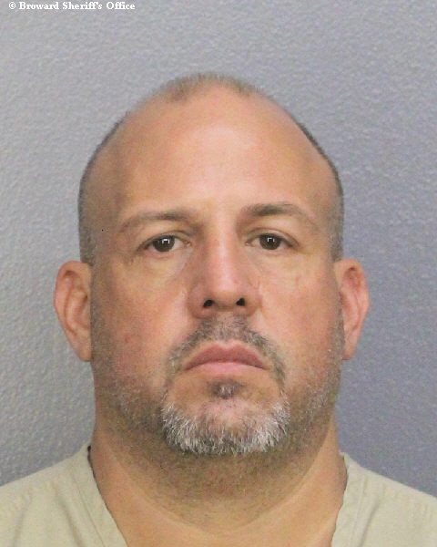  GILBERT HEVIA fotografia del sheriff oficial del condado de Broward