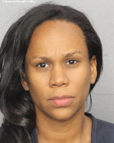  NINOSKA LORENA CHOURIO BARAJAS fotografia del sheriff oficial del condado de Broward