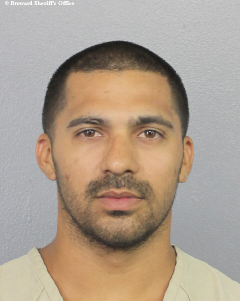 DUSTIN PINEDA fotografia del sheriff oficial del condado de Broward DUSTIN PINEDA fotografia del sheriff oficial del condado de Broward