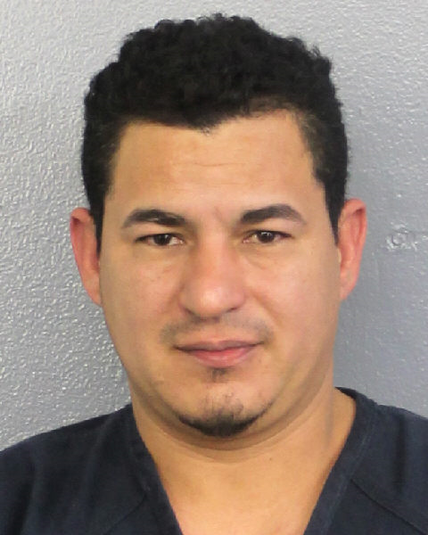 MARIO RUIZ fotografia del sheriff oficial del condado de Broward MARIO RUIZ fotografia del sheriff oficial del condado de Broward