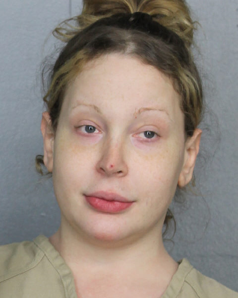 SAVANNAH MICHELLE CASH fotografia del sheriff oficial del condado de Broward SAVANNAH MICHELLE CASH fotografia del sheriff oficial del condado de Broward