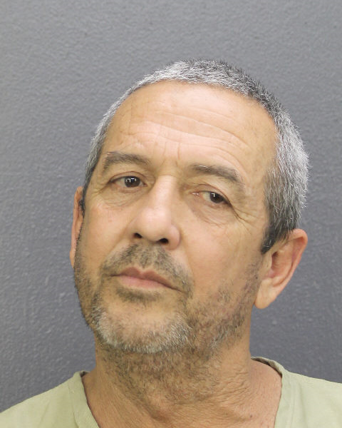  CARLOS TORRES - RIVERON fotografia del sheriff oficial del condado de Broward