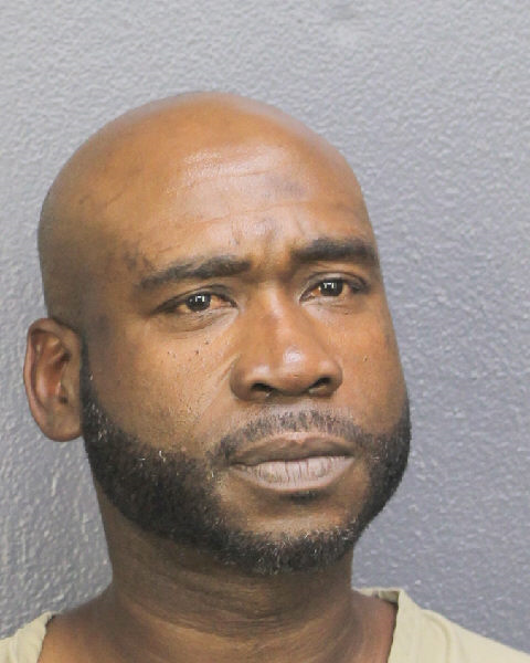  QUINTICA TARDES RAINES fotografia del sheriff oficial del condado de Broward