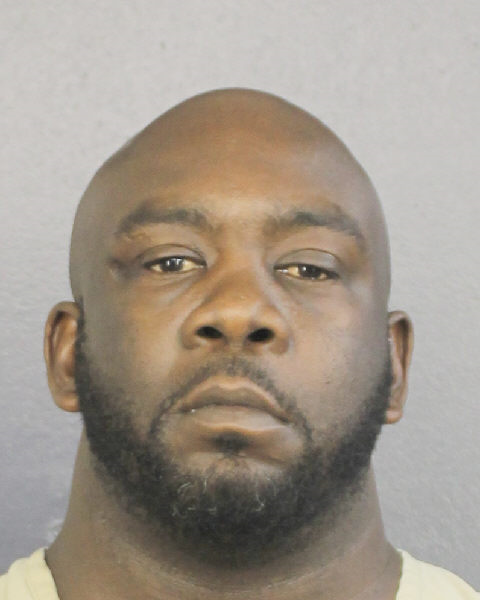  EUGENE SAVALAS SUGGS fotografia del sheriff oficial del condado de Broward