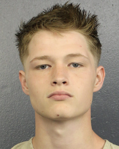  CHRISTIAN NEAL COX Photo