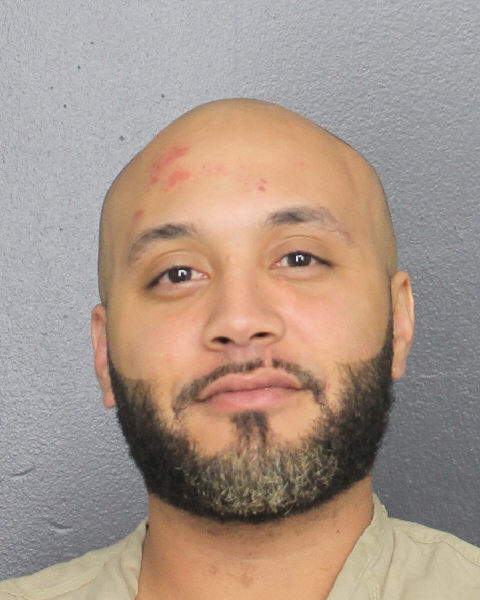  JONATHAN GARCIA fotografia del sheriff oficial del condado de Broward