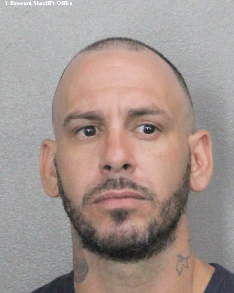  MICHEL PROENZAMARTINEZ fotografia del sheriff oficial del condado de Broward