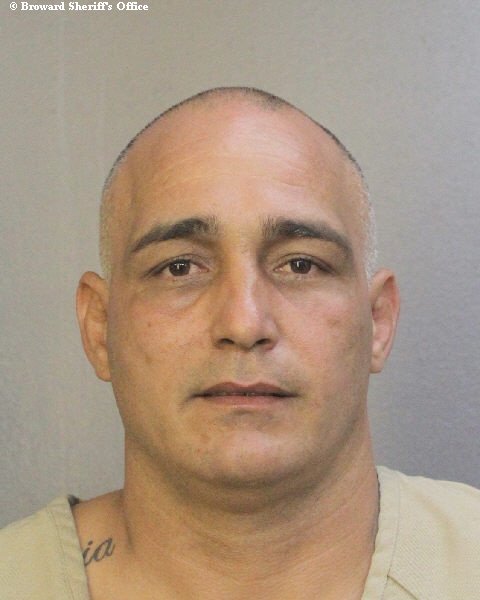  ELEXEI SERRANO SUAREZ fotografia del sheriff oficial del condado de Broward