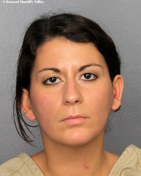  KARINNA CARBALLO fotografia del sheriff oficial del condado de Broward