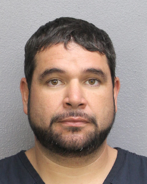  UBERNE GONZALEZ fotografia del sheriff oficial del condado de Broward