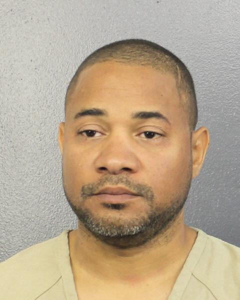 HAMILTON MUSSENDEN fotografia del sheriff oficial del condado de Broward HAMILTON MUSSENDEN fotografia del sheriff oficial del condado de Broward