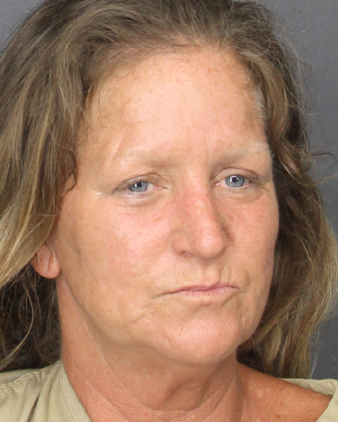  KAREN LEA PISUT fotografia del sheriff oficial del condado de Broward