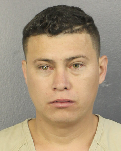 LUIS ANTONIO AGUILAR SIERRA fotografia del sheriff oficial del condado de Broward LUIS ANTONIO AGUILAR SIERRA fotografia del sheriff oficial del condado de Broward