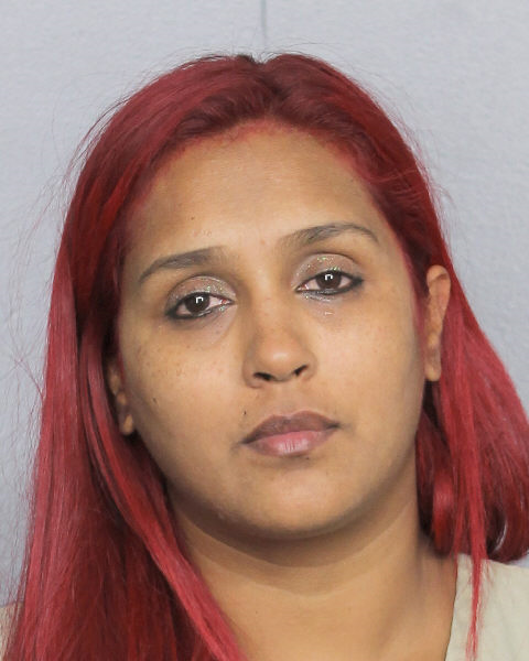  CRYSTAL HINDAYE MAHABIR fotografia del sheriff oficial del condado de Broward